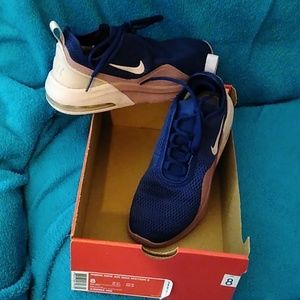 Nike Air Max Motion 2 Running Shoe